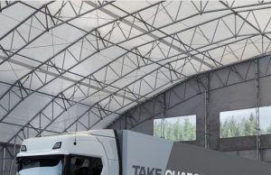 Le case costruttrici di veicoli pesanti puntano sull’idrogeno: nascono le prime stazioni di rifornimento. Nel 2024 i primi tir a idrogeno su strada