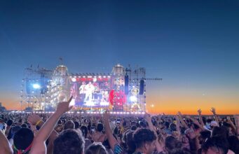 Polemiche di alcuni ambientalisti sul Jova Beach Party: “50mila persone non sono sostenibili”. La replica: “Tutto studiato col WWF. Un grande evento ambientalista”