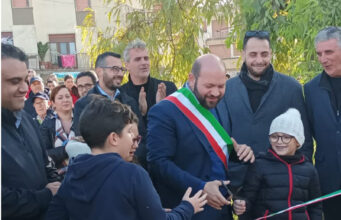 Taglio del nastro per “il più grande parco urbano della storia di Gallipoli”. Il Parco della Filosofia pronto ad accogliere centinaia di bambini