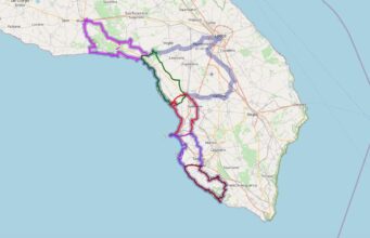 La ciclovia pugliese si allarga, 300 km di percorso nel Salento: turismo sostenibile tra spiagge selvagge, borghi e masserie